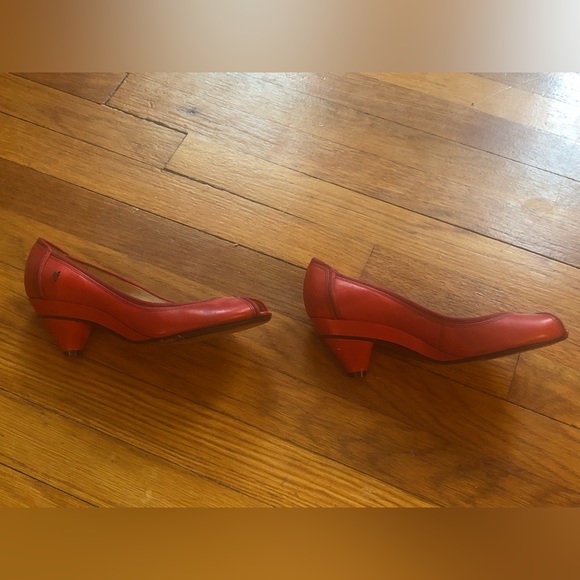 Frye Red Ada Pump - 6.5 - Picture 8 of 11